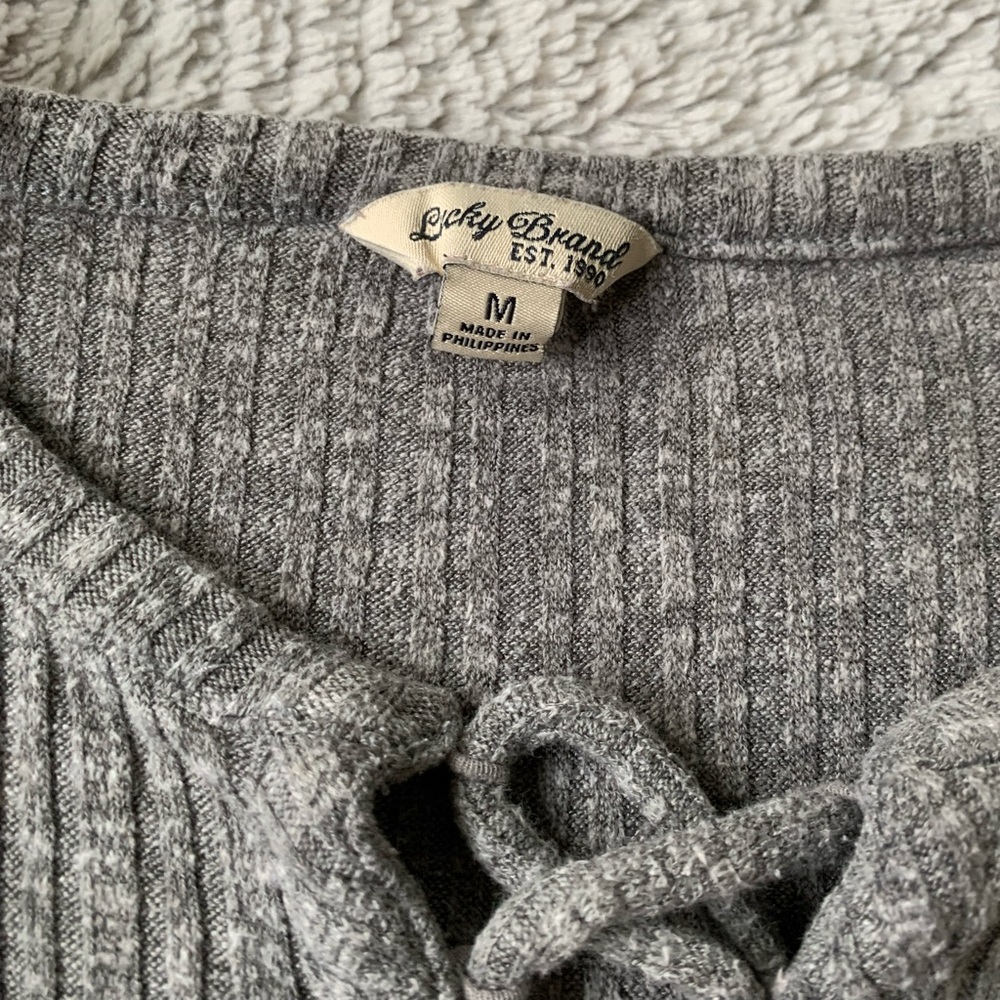 LUCKY BRAND | Lace Up Heathered Ribbed 3/4 Sleeve - Picture 3 of 3